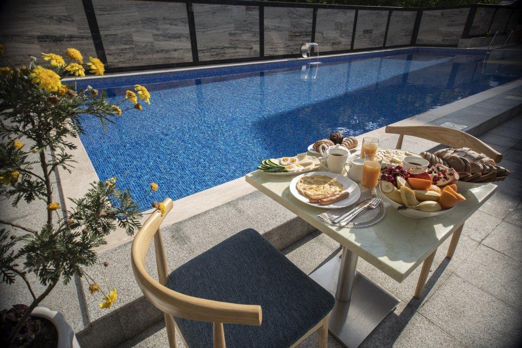 Chveni Ezo Boutique Hotel Kobuleti Exterior photo